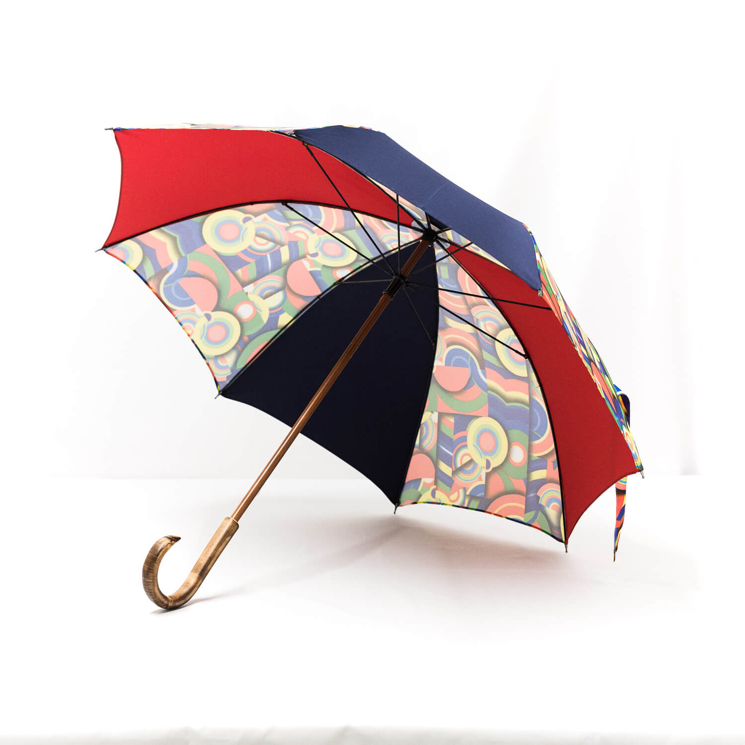 Parapluie imprimé multicolore rouge et bleu