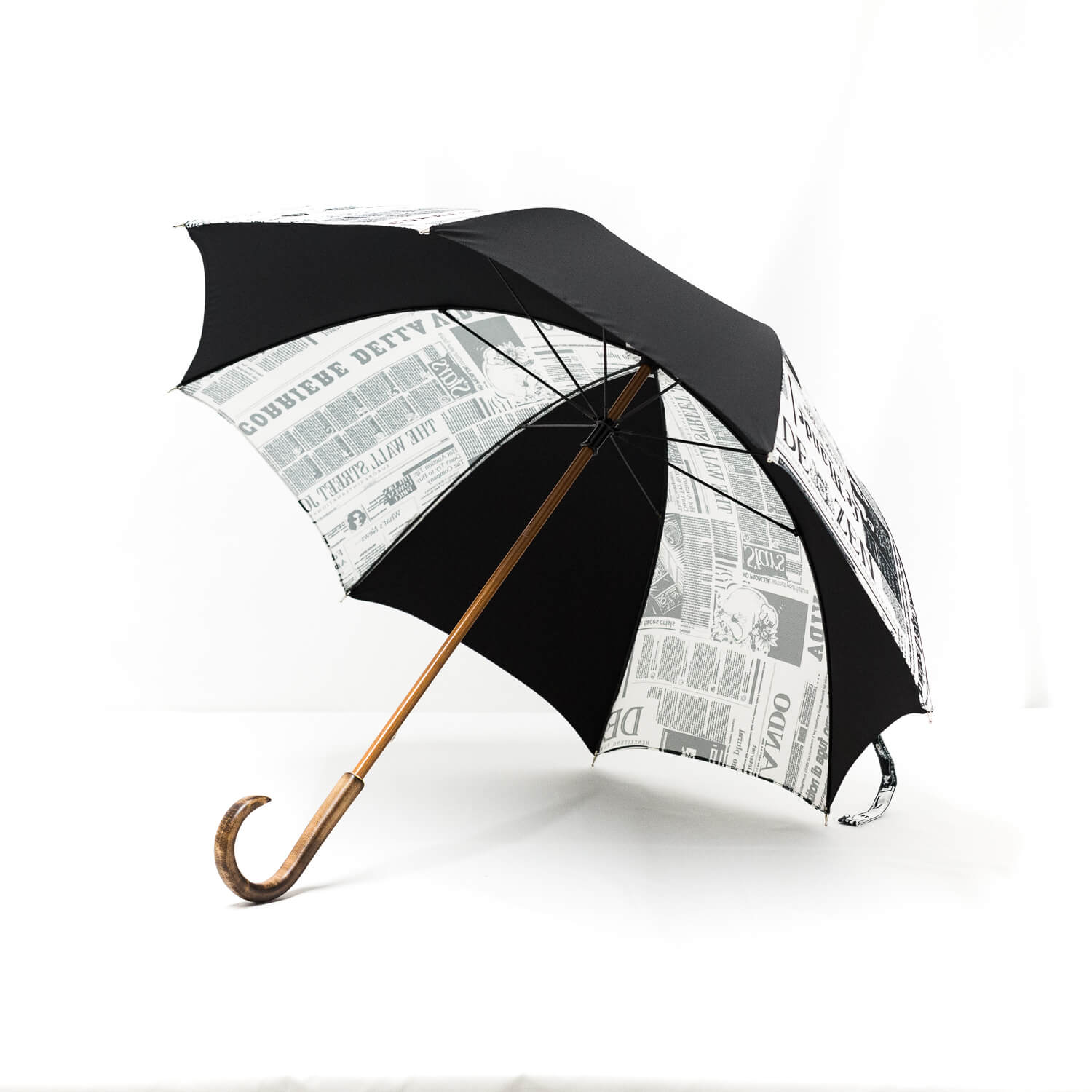 Parapluie imprimé journal noir