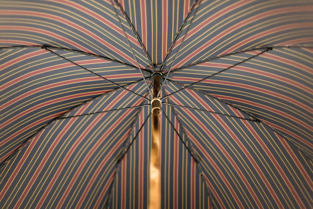 Parapluie anglais tissé rayures colorées