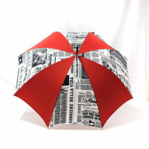 Parapluie imprimé journal rouge