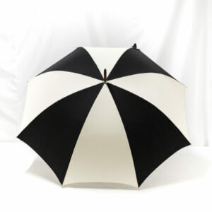 Parapluie droit classique noir et écru
